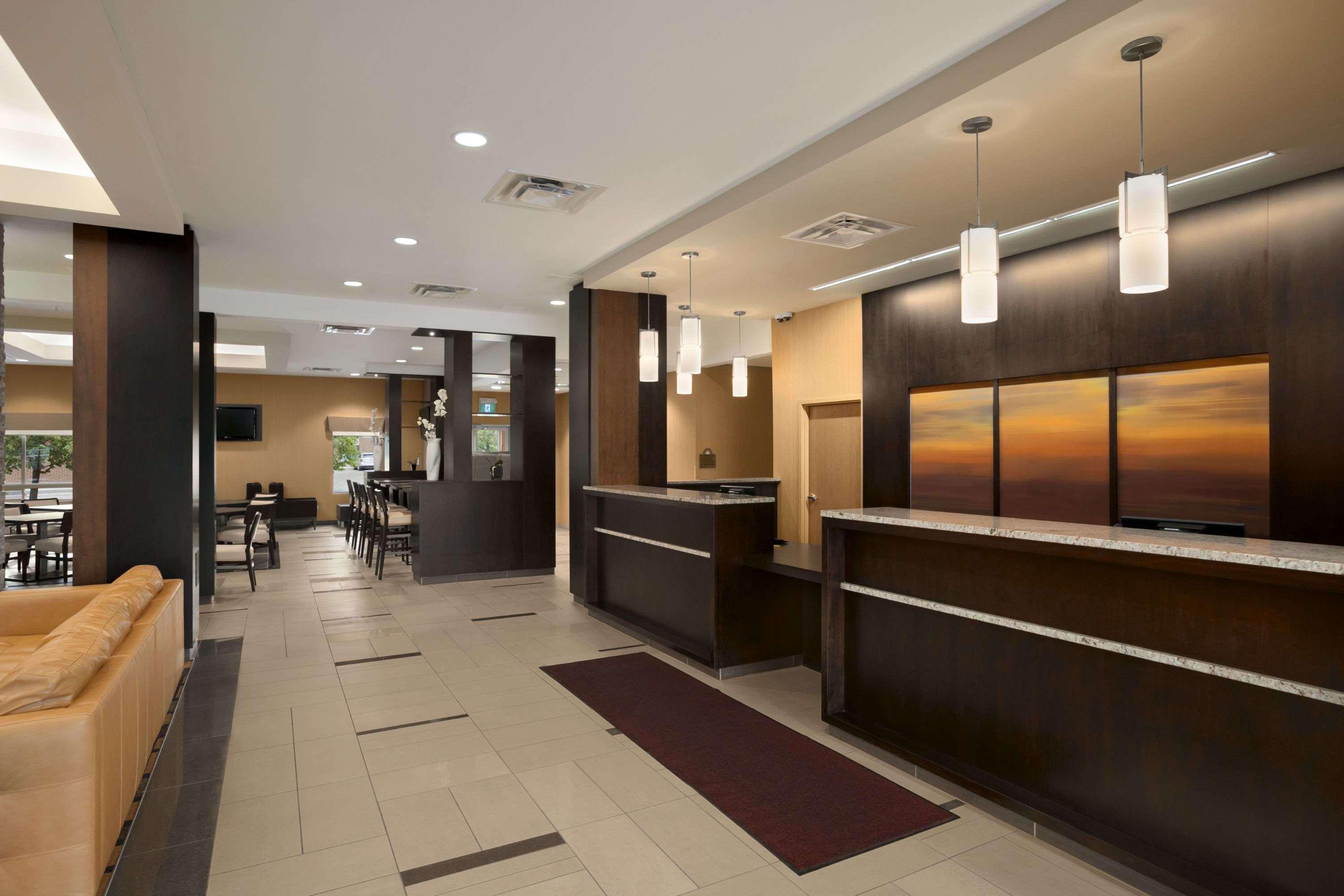Days Inn & Suites By Wyndham Winnipeg Airport Manitoba Bagian luar foto