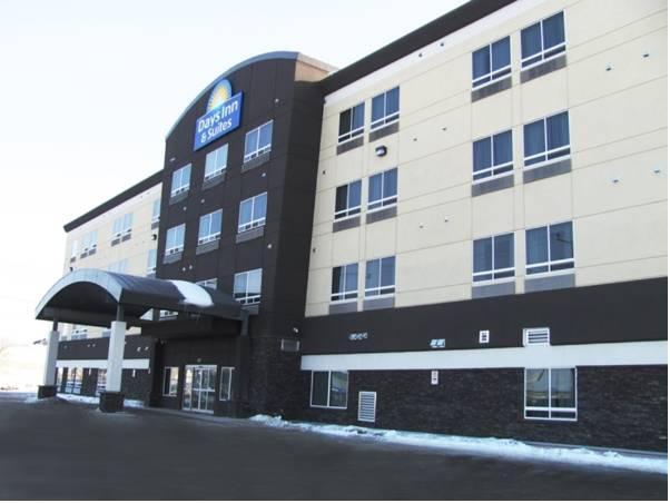 Days Inn & Suites By Wyndham Winnipeg Airport Manitoba Bagian luar foto