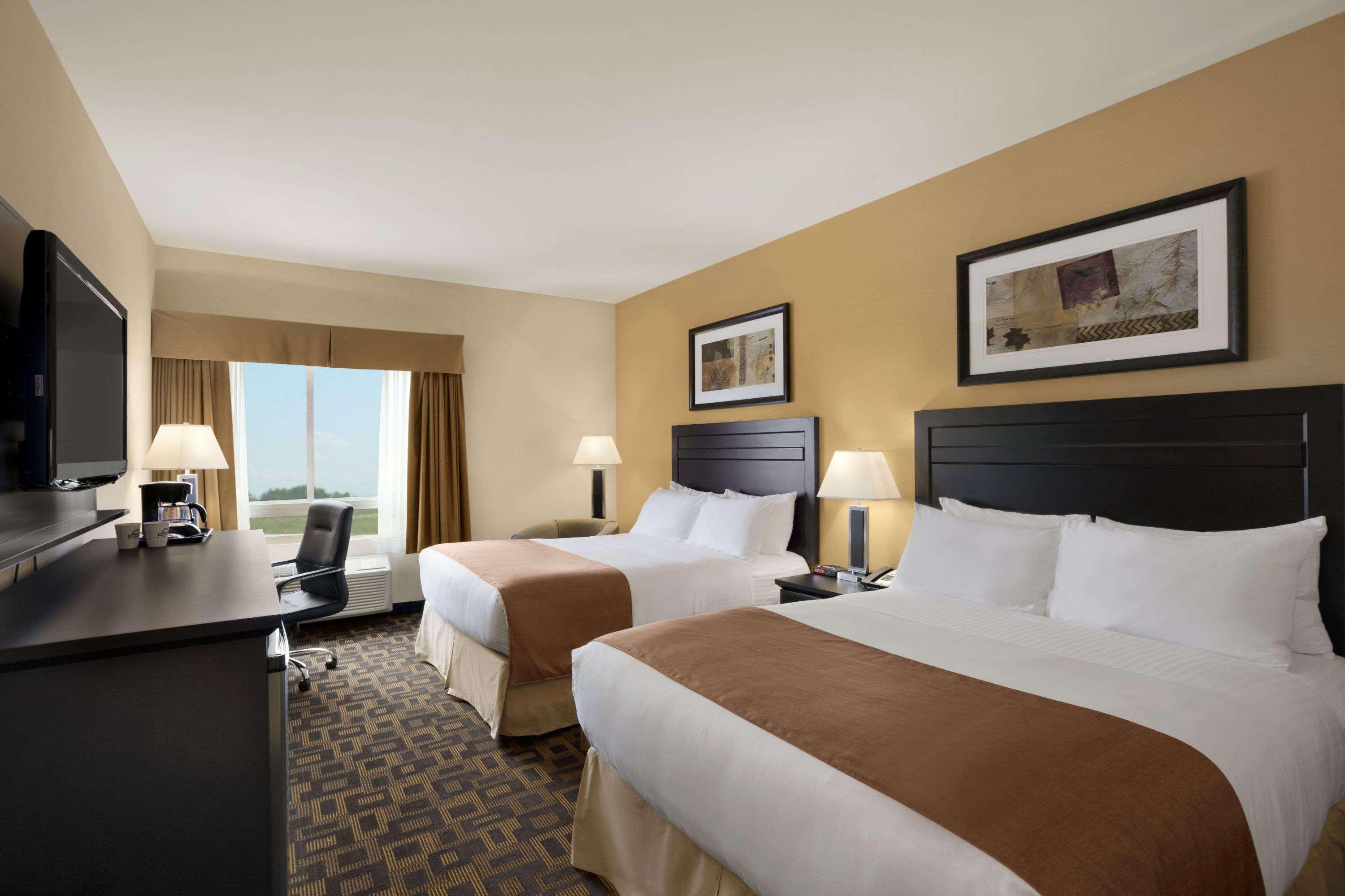 Days Inn & Suites By Wyndham Winnipeg Airport Manitoba Bagian luar foto