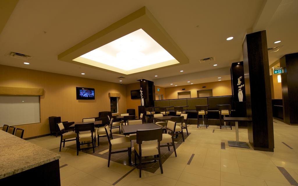 Days Inn & Suites By Wyndham Winnipeg Airport Manitoba Bagian luar foto